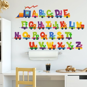 Kleurrijke alfabet trein muurstickers voor kinderkamer met 26 letters en locomotief