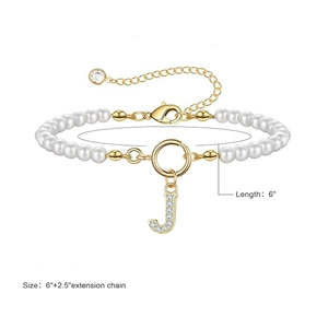 Barok parelarmband met gouden zirkoon initiaal J-hanger en verstelbare verlengketting