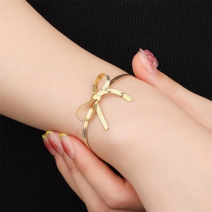 Bracciale minimalista a catena serpente in oro 18 carati con fiocco da donna nero