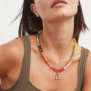Collana con Iniziale a Perline Colorate Girocollo con Pendente a Lettera a Bolla Oro Gioielli Estivi Donna Rame Pietre