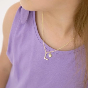 Collier doré avec pendentif cœur et lettre L sertie de diamants pour femmes