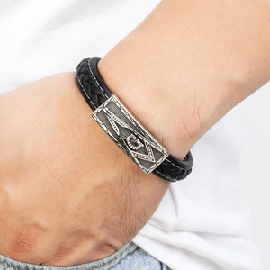 Schwarzes Lederarmband für Herren mit silbernem Freimaurer-Logo und G-Symbol-Anhänger