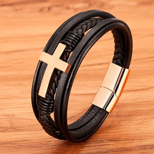 Klassieke herenarmband van zwart leer met meerdere lagen en goudkleurig roestvrij kruis