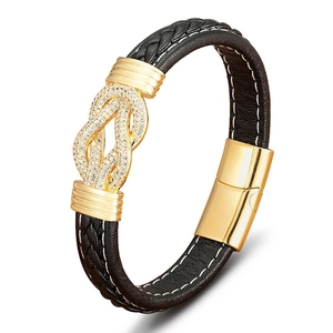 Geflochtenes Lederarmband für Herren mit goldener Knotenschnalle und Zirkonia