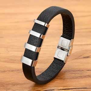 Bracciale da uomo in pelle nera con anelli in acciaio inossidabile e chiusura pieghevole