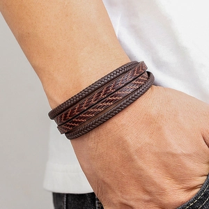Bracelet multicouche vintage en cuir marron pour homme avec corde tressée et fermoir