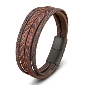 Bracelet multicouche en cuir pour homme avec imprimé léopard et fermoir magnétique