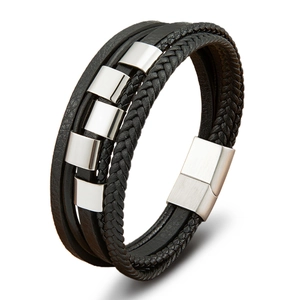 Mehrlagiges geflochtenes Lederarmband für Herren mit Edelstahl-Magnetverschluss in Schwarz-Silber