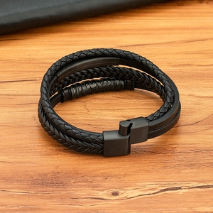 Mehrlagiges schwarzes geflochtenes Lederarmband für Herren mit Magnetverschluss