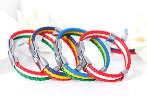 Détails de bracelets tressés en cuir avec fermoirs magnétiques en acier inoxydable
