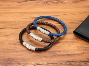 Driedelige gevlochten leren herenarmband met veilige zilveren magnetische metalen sluitingen