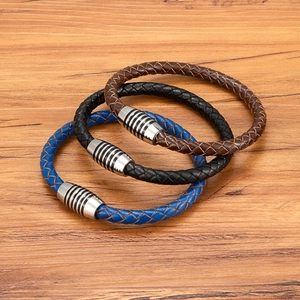 Bracciali da uomo in pelle intrecciata con chiusura magnetica in acciaio in tre colori