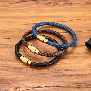 Bracelet pour Homme en Cuir Véritable Tressé Avec Fermoir Magnétique en Acier Inoxydable Minimaliste Multicolore Bijoux de Mode Accessoire Cadeau