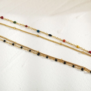 Bracciale a doppio strato placcato in oro 14K con perline colorate stile minimalista