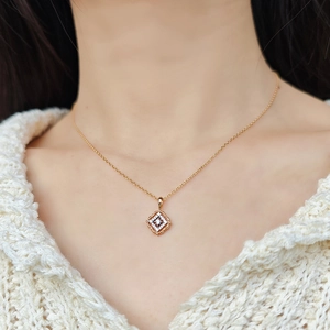 Elegante ciondolo a rombo in argento S925 dorato con diamante per donna chic