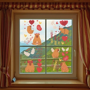 Detail van Valentijnsdag capibara raamstickers met hartjes en feestelijke groeten