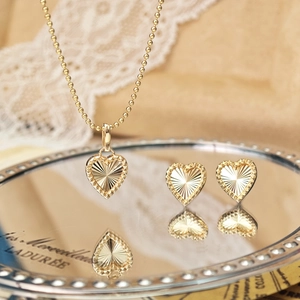 Parure de bijoux cœur en argent S925 doré avec collier et boucles d'oreilles gravés