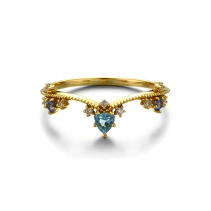 925 zilveren kroonring met blauwe topaas en goudlaag in minimalistische stijl