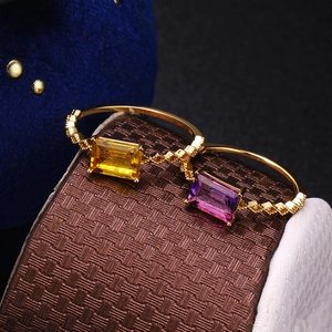 Detailansicht der S925 Silberwellenringe mit rechteckigem Amethyst und Citrin Steinen