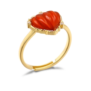Vergoldeter 925 Silberring mit rotem Herz-Achat und Muscheltextur, größenverstellbar
