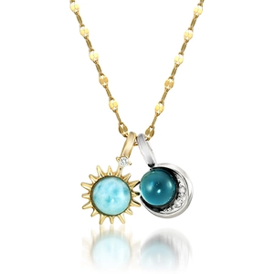 925 zilveren zon en maan ketting met larimar en blauwe topaas op een witte achtergrond