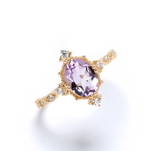 Elegante anello in argento S925 dorato con ametista ovale e cristalli scintillanti