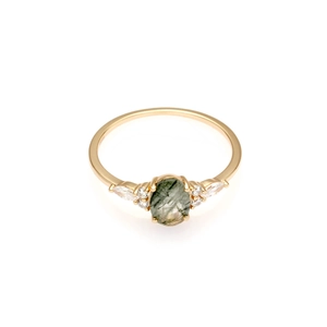 925 Silber vergoldeter Ring mit ovalem grünem Nadelquarz und Zirkonia Verzierungen