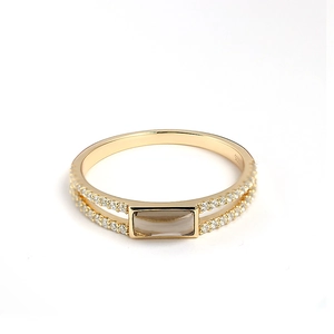 S925 sterling silver gold plated ring featuring smoky quartz and white shell accents