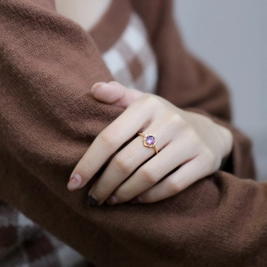 Japanese style gold plated 925 silver ring with purple zircon and vintage lace setting