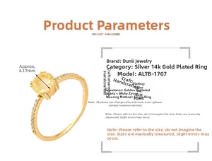 Vue détaillée d'une bague en argent S925 plaqué or 14k avec quartz rutilé et zircon blanc