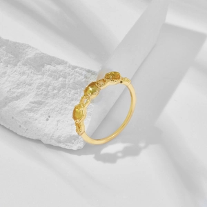 Vintage 925 silver 14K gold ring featuring three oval citrine gems and hollow rhombic pattern