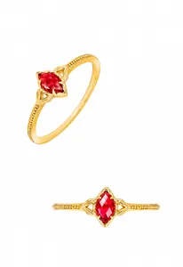 Detalle macro de anillo vintage plata S925 oro 14K con granate marquise y milgrain fino
