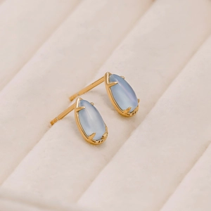 Pendientes retro de plata S925 bañados en oro de 14k con aguamarina y grabado vintage