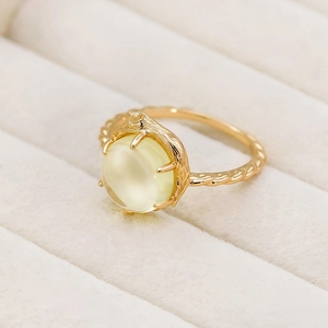 Macro di anello artiglio di gatto in argento S925 placcato oro 14k con quarzo limone