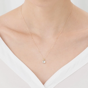 Elegante 14k vergoldete S925 Silberhalskette mit grünem Amethyst und Kristallanhänger