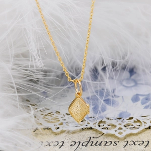 Franse vintage S925 zilveren 14k vergulde ketting met gegraveerde medaillon hanger