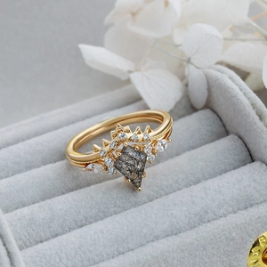 Detailansicht der S925 Silber Ring-Kombination mit schwarzem Quarz und Zirkon-Steinen