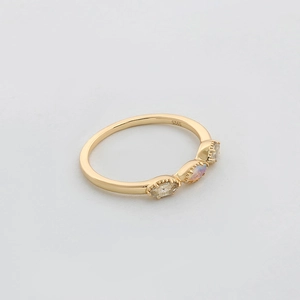 Vintage gold-plated S925 sterling silver ring with opal and faceted gemstones