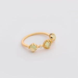 S925 silver gold plated ring with natural prehnite and three-stone retro rope design