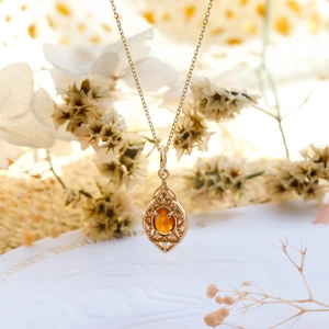 Vintage S925 silver gold-plated necklace with orange garnet peacock petal pendant