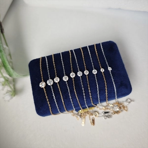 Bracelets minimalistes en argent sterling S925 avec un diamant moissanite en or et argent