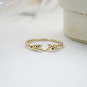 French vintage style sterling silver gold plated ring with dual angel relief wings