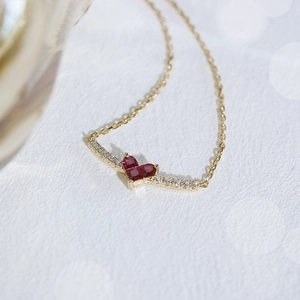 Elegant 925 silver heart necklace with red rubies and sparkling zircon stones