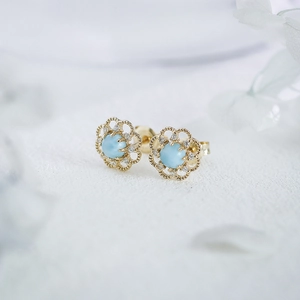 Détails des boucles d'oreilles en argent S925 avec larimar et zircons brillants