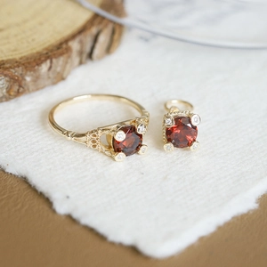 Retro S925 zilver vergulde sieradenset met rode granaat ring en hanger ketting