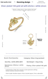 Dettaglio del set di gioielli quadrifoglio in argento S925 placcato oro 14K con peridoto