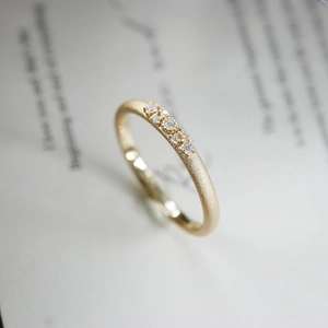Bague Moissanite en Argent Sterling S925 pour Femme Plaqué Or 14K Finition Mate Cinq Pierres Bijoux Minimalistes Vintage