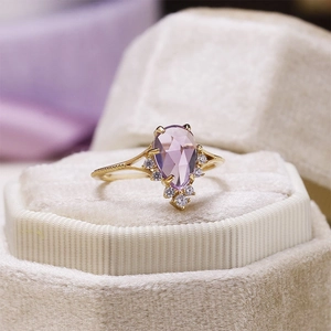 Birnenförmiger Amethyst Ring aus S925 Silber mit Goldbeschichtung und Flechtmuster