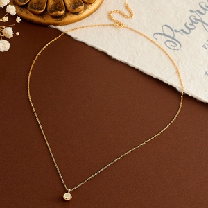 Elegant gold S925 silver necklace with natural opal pendant in vintage court style for women