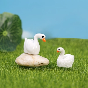 Miniature resin white swan figurines for succulent gardens and micro landscape decor